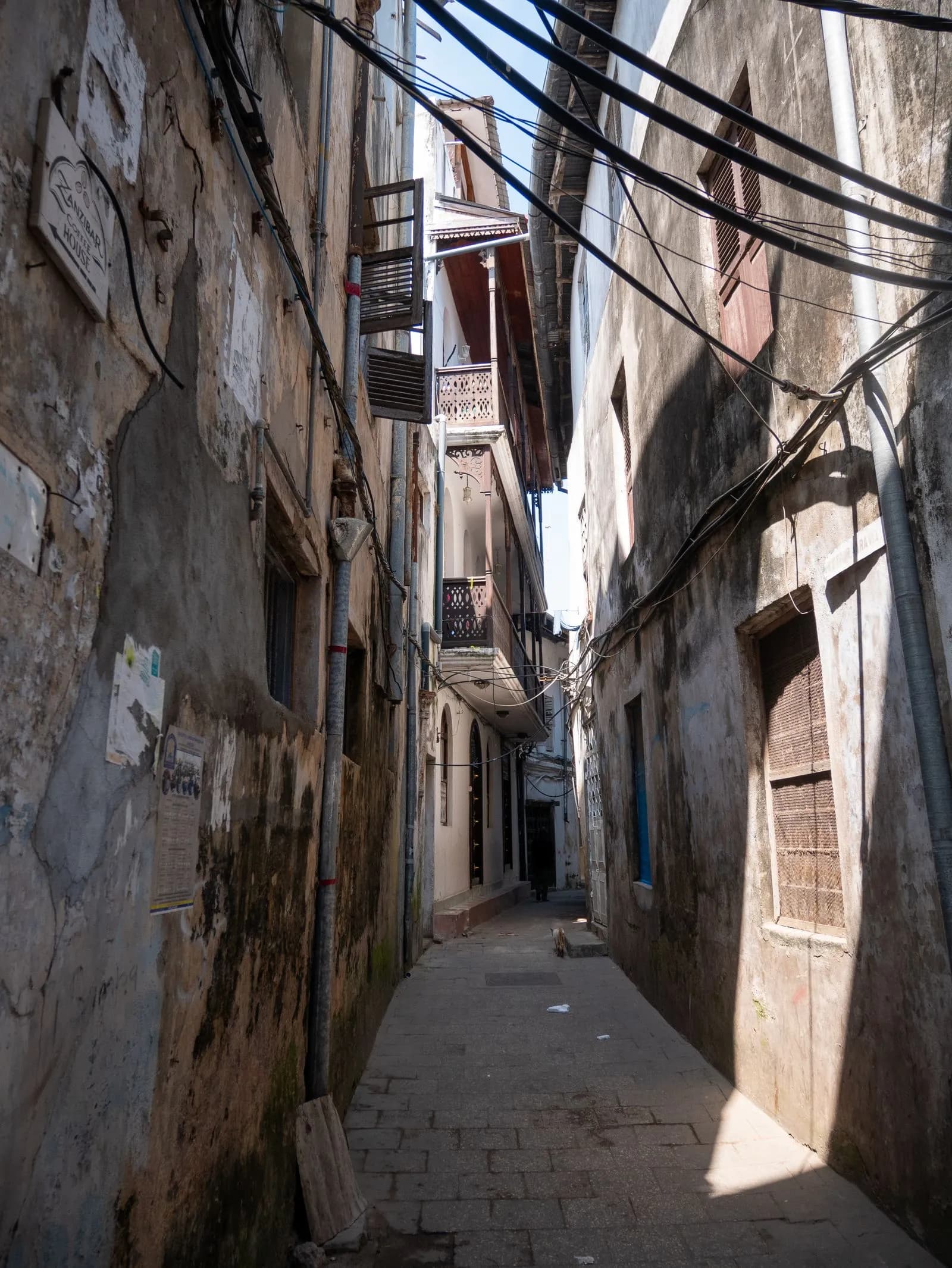 Ruelle historique de Stone Town, cité-patrimoine UNESCO de Zanzibar