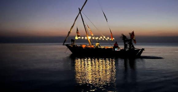 Dîner privé en dhow au coucher du soleil